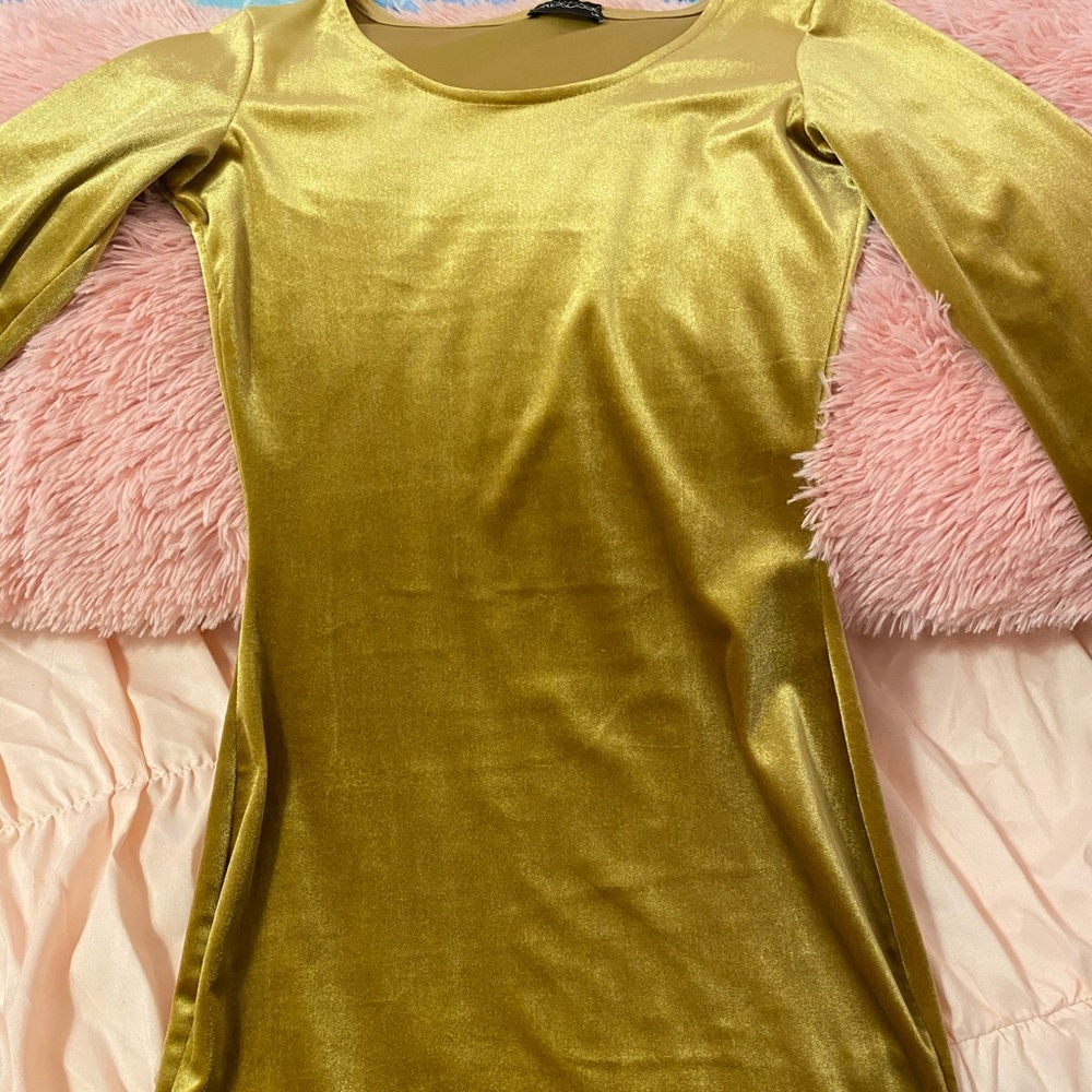 DRESSCODE L.A. Small/Medium Size Stretchy Dress.